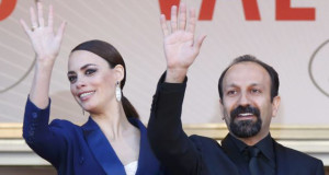  Director Asghar Farhadi (right) joins Berenice Bejo, the star in “The Past.” 