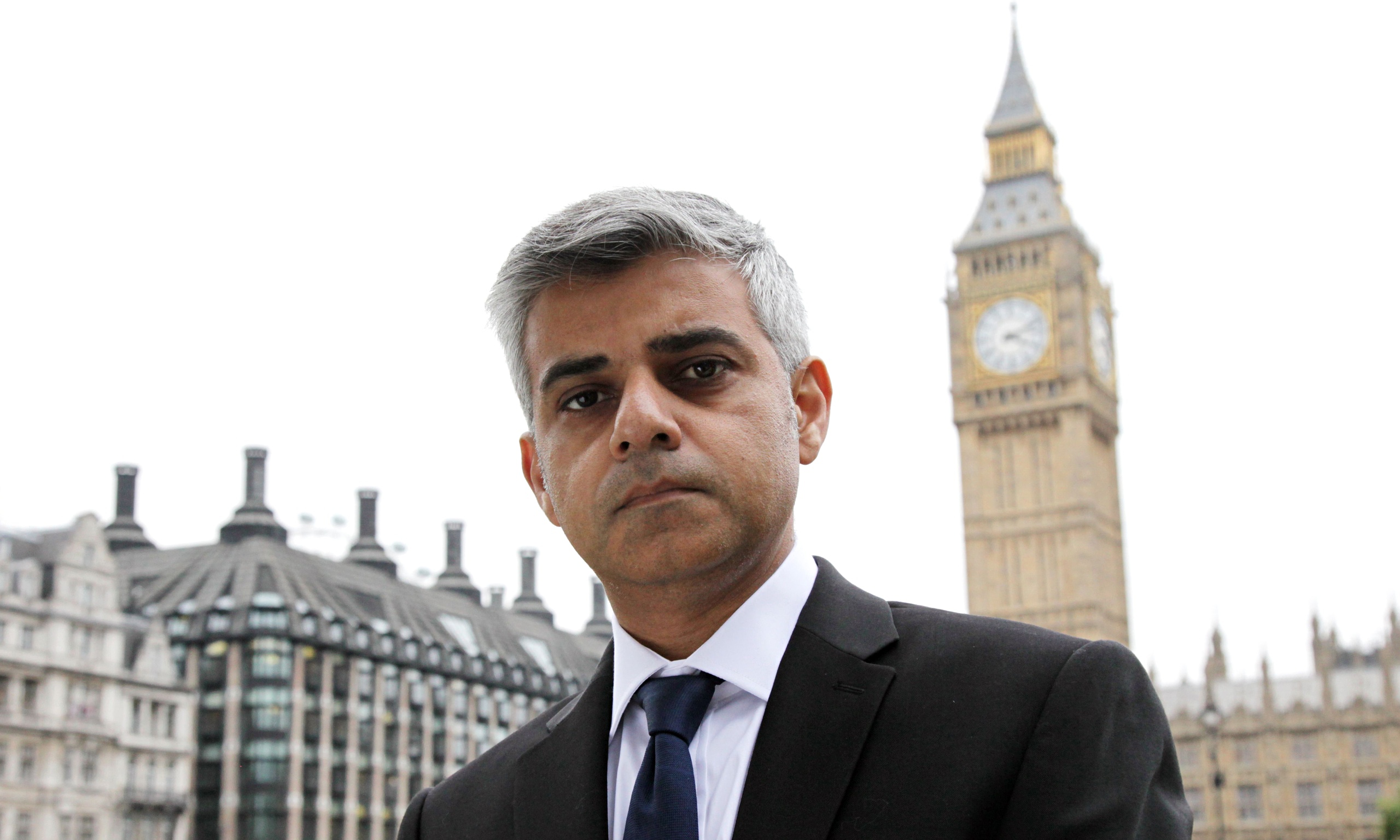 London overwhelmingly elects a Muslim mayor