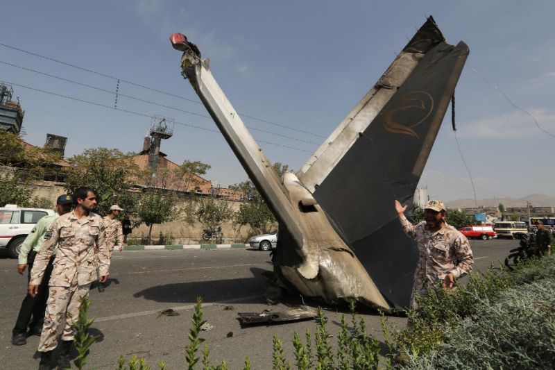 CRASH — This is the IrAN-140 that crashed moments after takeoff from Mehrabad Airport in 2014, with the tail ending up in the middle of Mina Boulevard just north of the airport.
