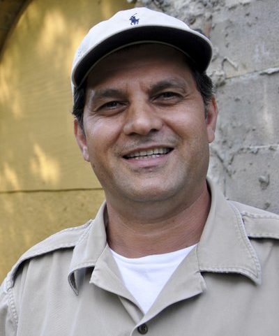 Arkansas jury decides which bro owns rugs