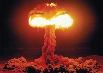 Iran Pols Publicly Debate Building A-bomb