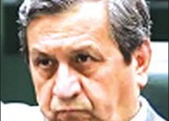 Majlis Fires Economy Minister Over Rial Failure