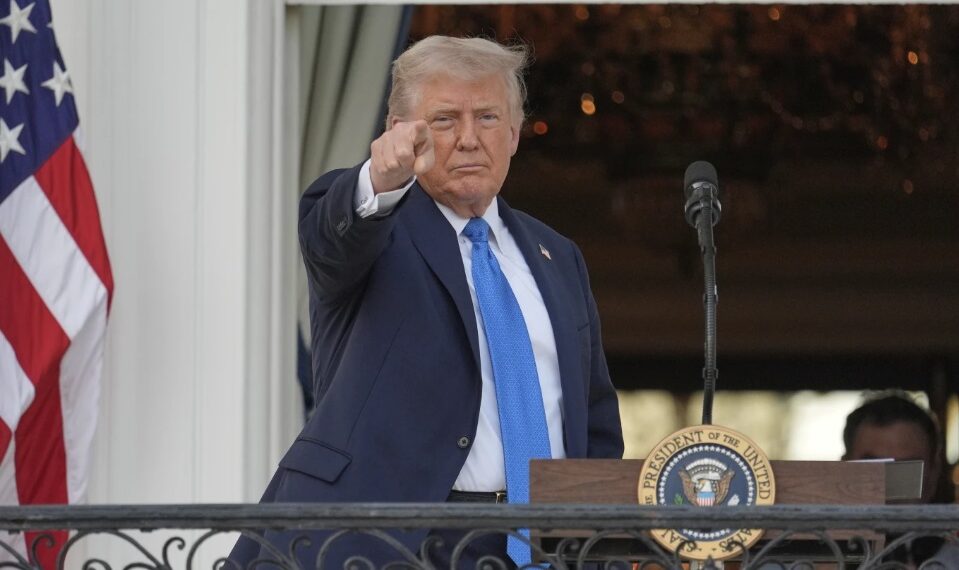 Trump Bans Visas For Iranian Muslims, Not Jews Or Christians